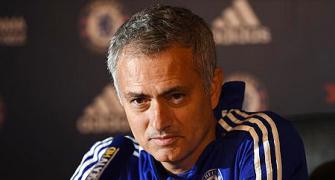 Mourinho receives Pulis backing as he readies to appeal fine