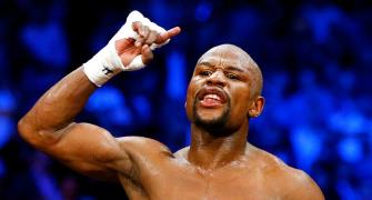 Mayweather ready to hang up gloves as 'the best ever'
