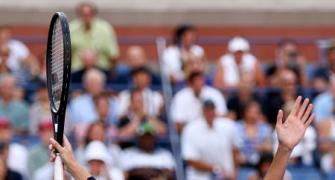 Vinci stops Serena's bid to complete calendar Grand Slam