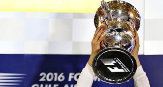 Bahrain Grand Prix: Rosberg romps to fifth win in a row
