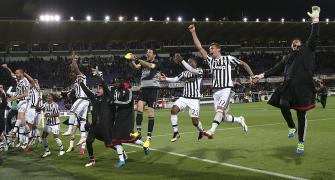 Juventus win fifth successive Serie A title