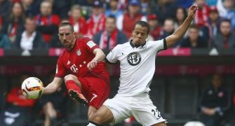 Bundesliga: Sublime Ribery volley keeps Bayern on title course