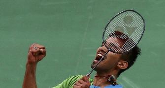 Srikanth shocks world No 5 to enter quarter-finals