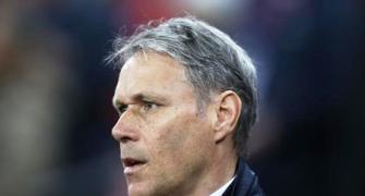 Van Basten quits Dutch national team for FIFA job