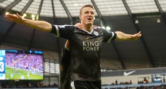 EPL PHOTOS: Leicester City take giant step towards title