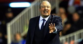 Benitez in 'Real' trouble as Valencia hold 10-man Madrid