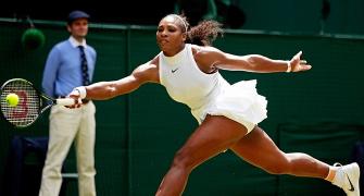 Wimbledon PIX: Serena races past Beck; Tsonga survives, Del Potro out
