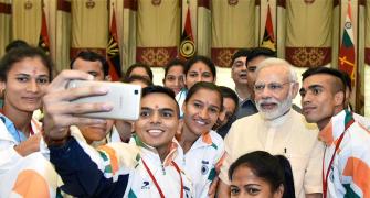PM Modi meets Rio Olympics-bound athletes, Bindra lauds gesture
