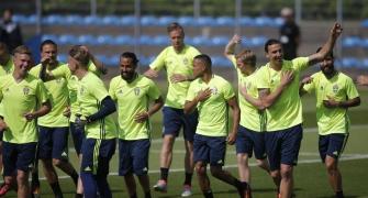 Euro 2016: Swedes close ranks ahead of crunch Ireland game