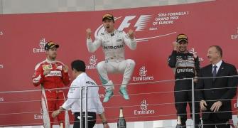 Nico Rosberg cruises to victory in Azerbaijan