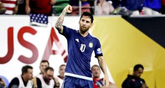 Record-breaking Messi leads Argentina to Copa final