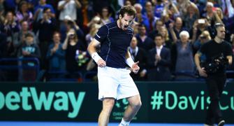 Davis Cup: Murray, Djokovic win epic encounters, to meet in quarters