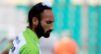 Sardar Singh questioned by UK police