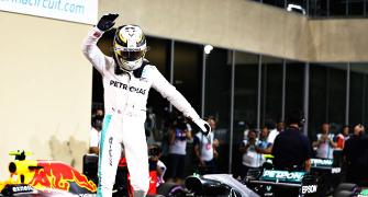 Abu Dhabi GP: Hamilton on pole for F1 title showdown