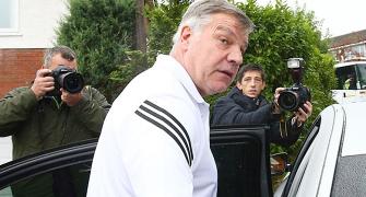 Allardyce was OUT before England players got postcards