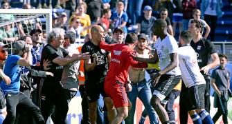 Euro football: Celta sink Granada; Ligue 1 game abandoned