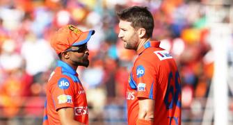 Lack of confidence affecting bowlers' performance, reckons Raina