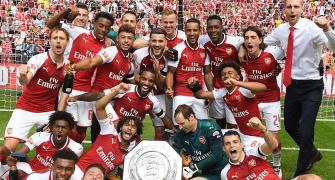 Community Shield: Giroud seals shootout victory for Arsenal