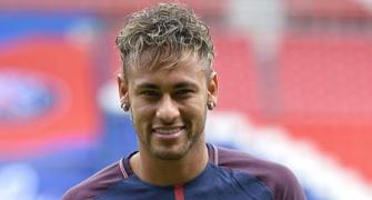 Barcelona chief Bartomeu slams disloyal Neymar