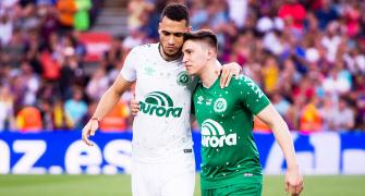 PHOTOS: Barca pay tribute to Chapecoense crash survivors