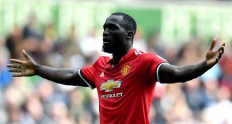 EPL PHOTOS: United rout Swansea, Liverpool edge past Palace