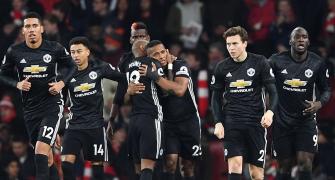Football Briefs: 'United on the verge of hitting top form'