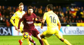 La Liga PIX: Suarez and Messi give Barca win as Atletico keep up chase