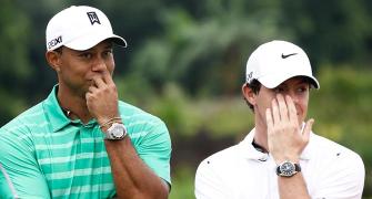 Why Tiger Woods texts McIlroy at 4am