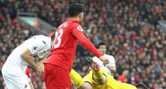 EPL PIX: Liverpool, Tottenham drop points, Rooney record
