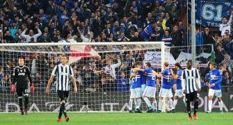 Football Briefs: Juve beaten at Samp; Schalke move to 2nd