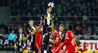 Football Briefs: Bayern suffer shock loss, Schalke stage comeback