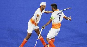 India down England in 7-goal thriller, take top spot in pool