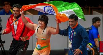 Kakran, Manju win bronze at Asian wrestling