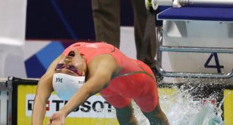 'Mermaid' Liu swims world record time to win 50m backstroke gold