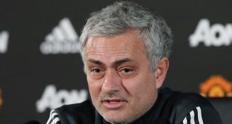 Mourinho asks Manchester United players to be realistic