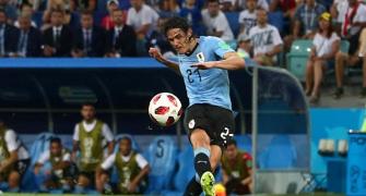 Uruguay hoping swollen calf will not keep Cavani out of France game