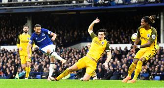EPL PHOTOS: Everton cruise to victory, Newcastle rout Saints