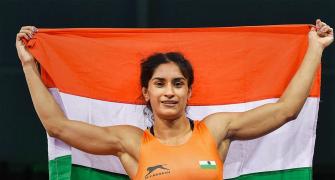 Sakshi, Vinesh win bronze at Asian wrestling
