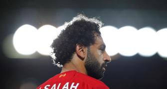 Salah comforts star-struck fan