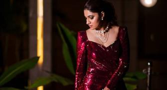 Sania Mirza's sister replicates Kareena's maroon gown