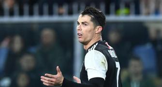 Soccer PIX: Ronaldo header sends Juventus top