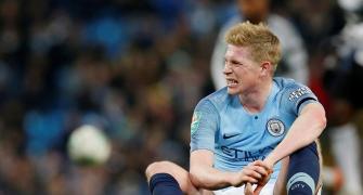 Football Extras: Man City's De Bruyne set for spell out