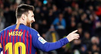 Barca Beckons: Messi's father confirms his intentions