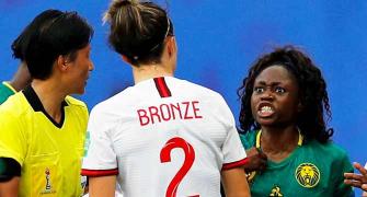 Women's World Cup: Henry sends France into quarters