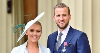 Football Extras: Kane honoured at Buckingham Palace