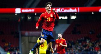 Euro qualifiers: Spain thrash Romania; Denmark through