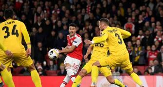 Europa PIX: Easy for Arsenal, Manchester Utd held