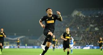 Football PIX: Inter move to top; Mueller saves Bayern