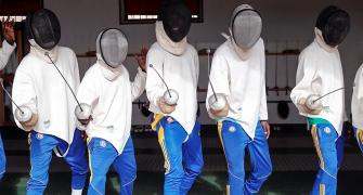 PIX: The Senegal jail teaching teenagers to use swords