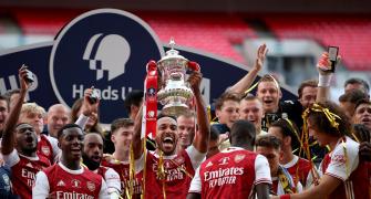 Aubameyang double guides Arsenal to FA Cup title